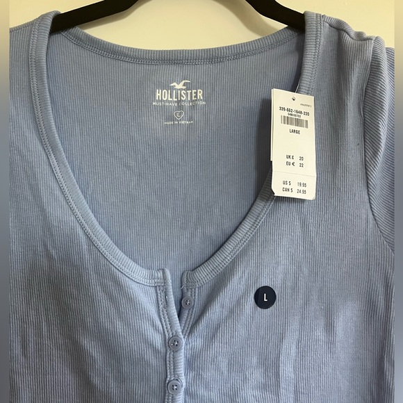 Hollister Ribbed top. - Picture 3 of 9